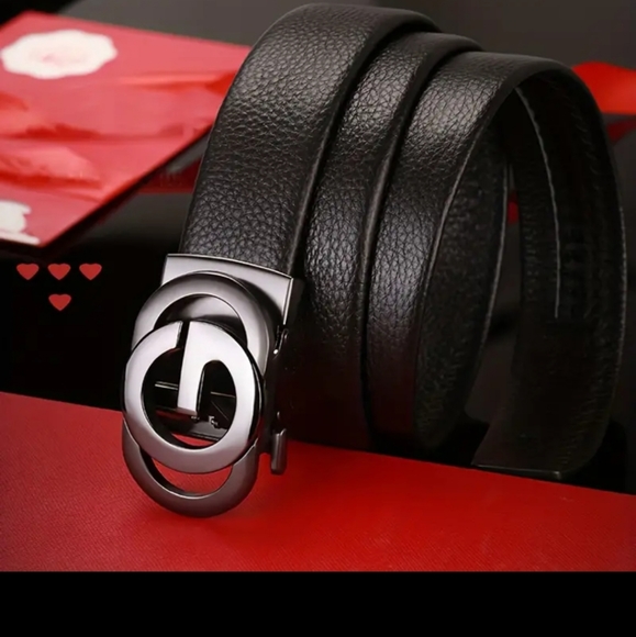 Other - Mens Elegant adjustable belt
